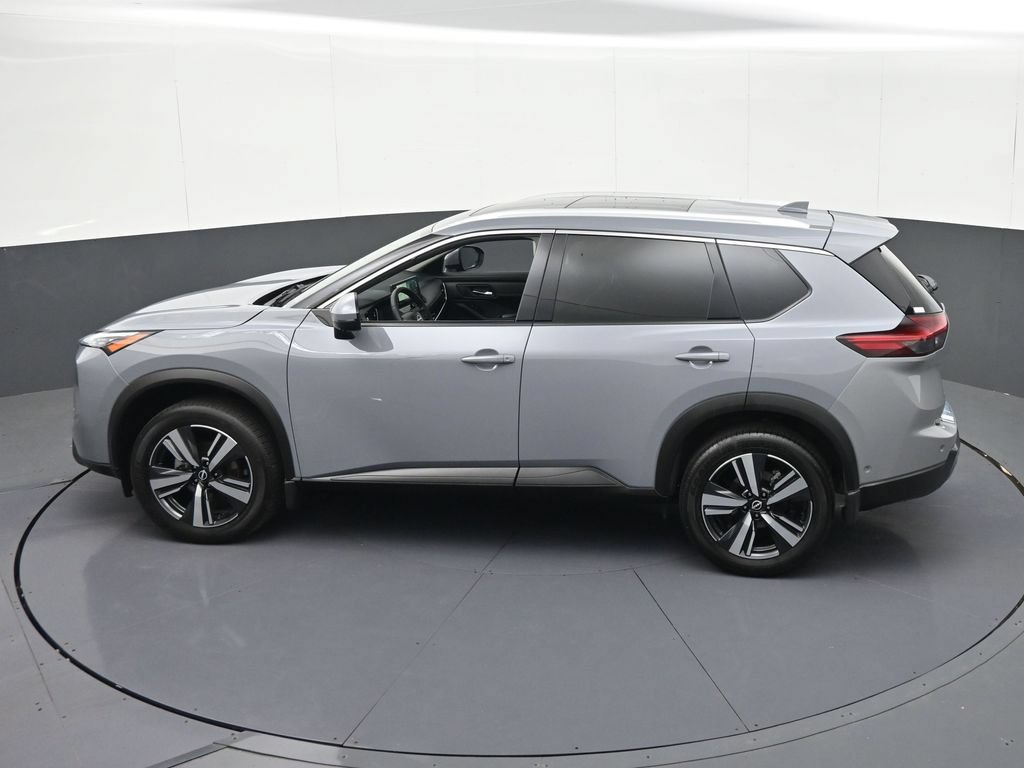 Used 2025 Nissan Rogue SL w/ SL Premium Package AWD/4WD image 24
