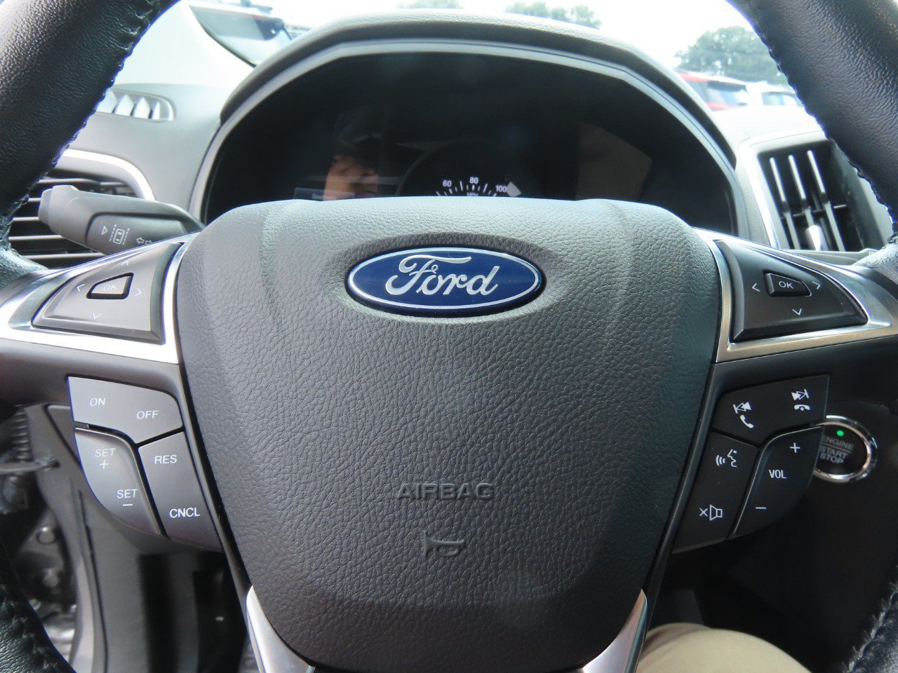 Used 2023 Ford Edge Titanium AWD/4WD image 28