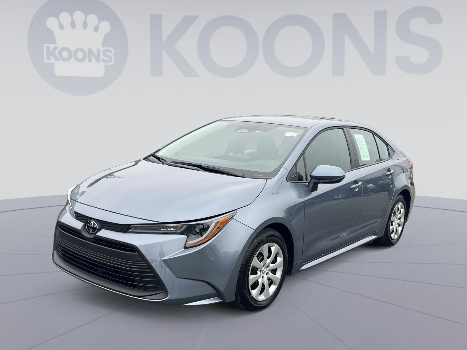 Used 2026 Toyota Corolla LE FWD image 5