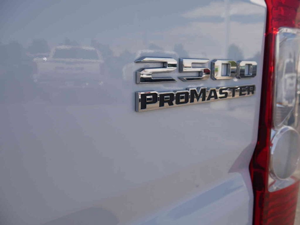 Used 2025 RAM ProMaster 2500 FWD image 13