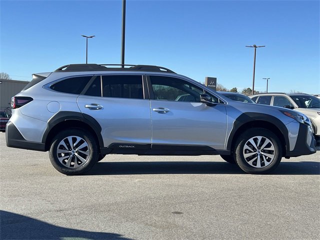 Used 2024 Subaru Outback Premium image 33