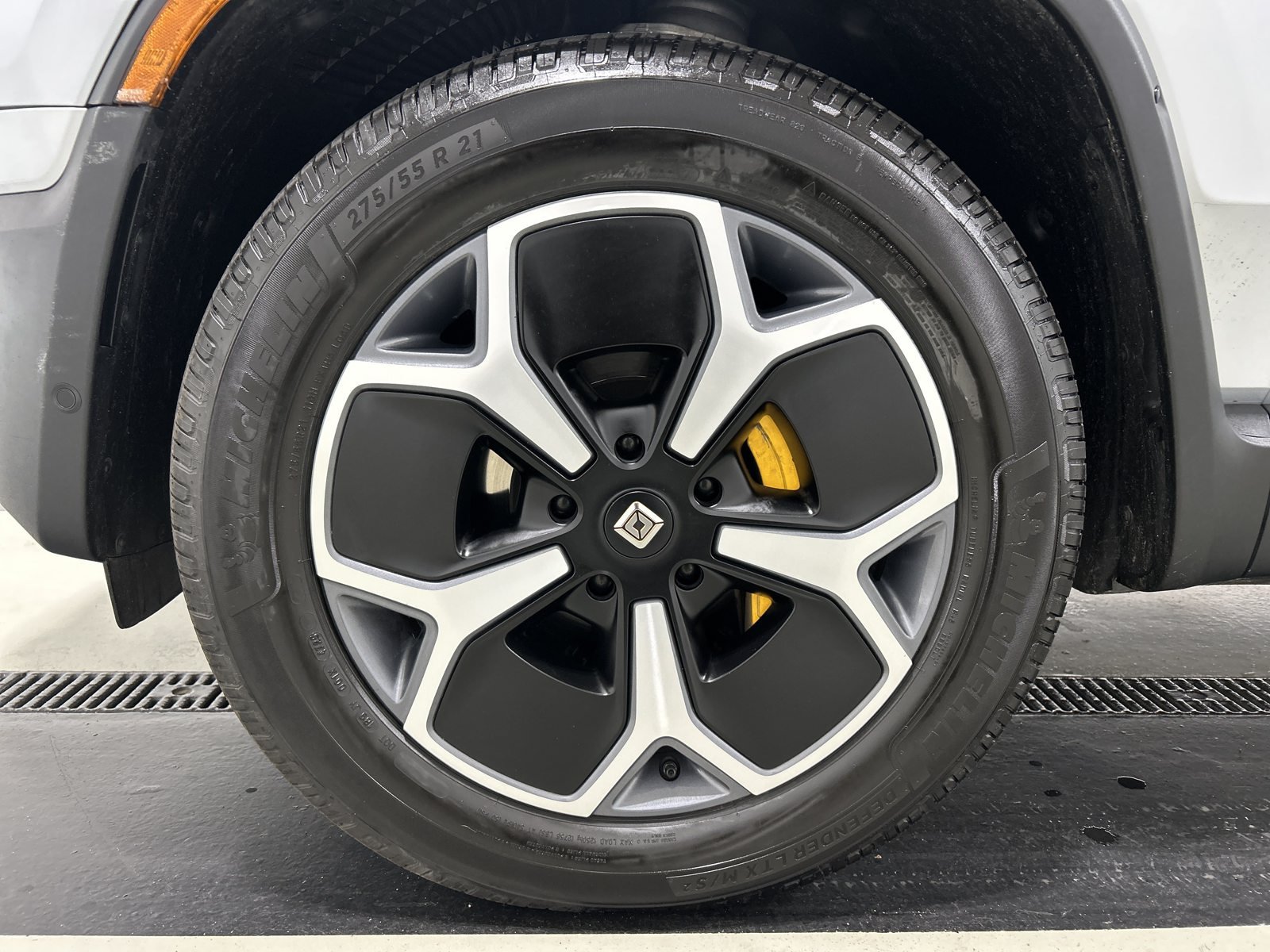 Used 2023 Rivian R1S Adventure Quad AWD/4WD image 9