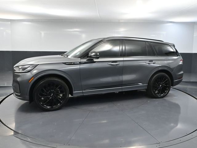 Used 2025 Lincoln Aviator Reserve w/ Jet Appearance Package image 11