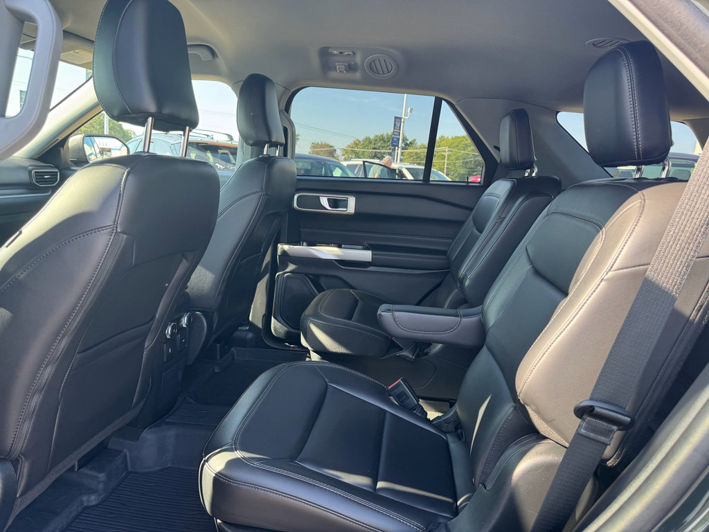 Used 2023 Ford Explorer XLT w/ Equipment Group 202A image 21