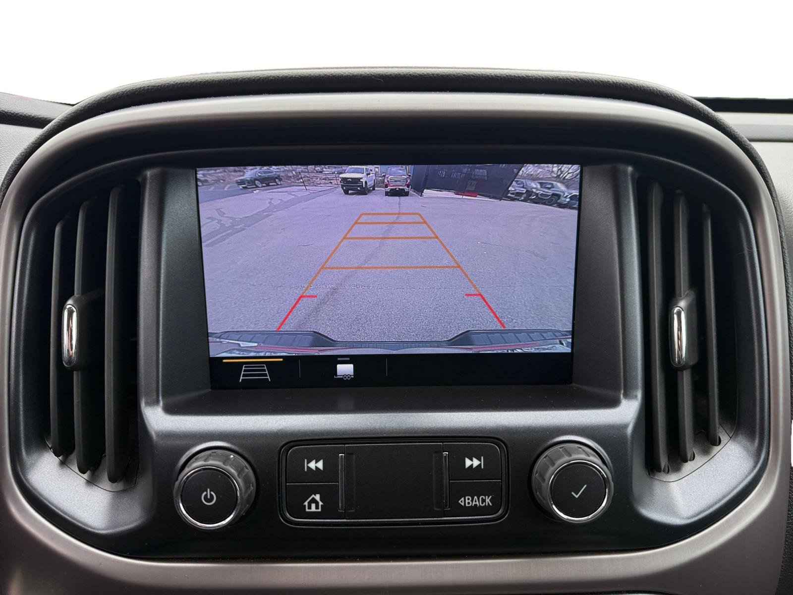 Used 2022 GMC Canyon AT4 image 17