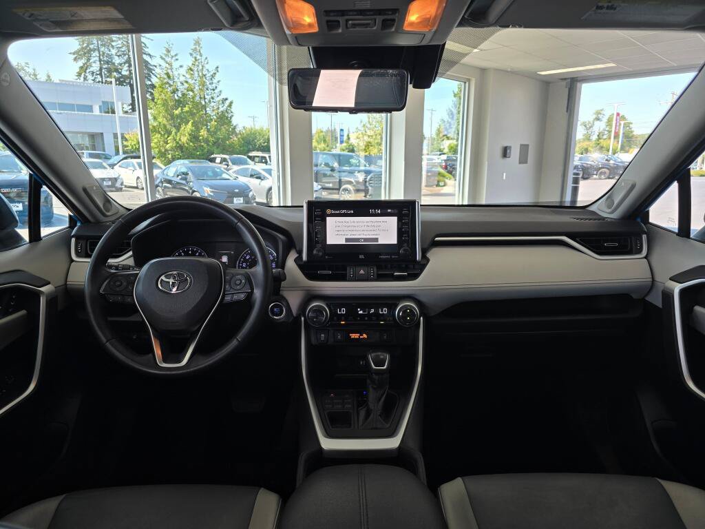 Used 2019 Toyota RAV4 XLE Premium AWD/4WD image 38