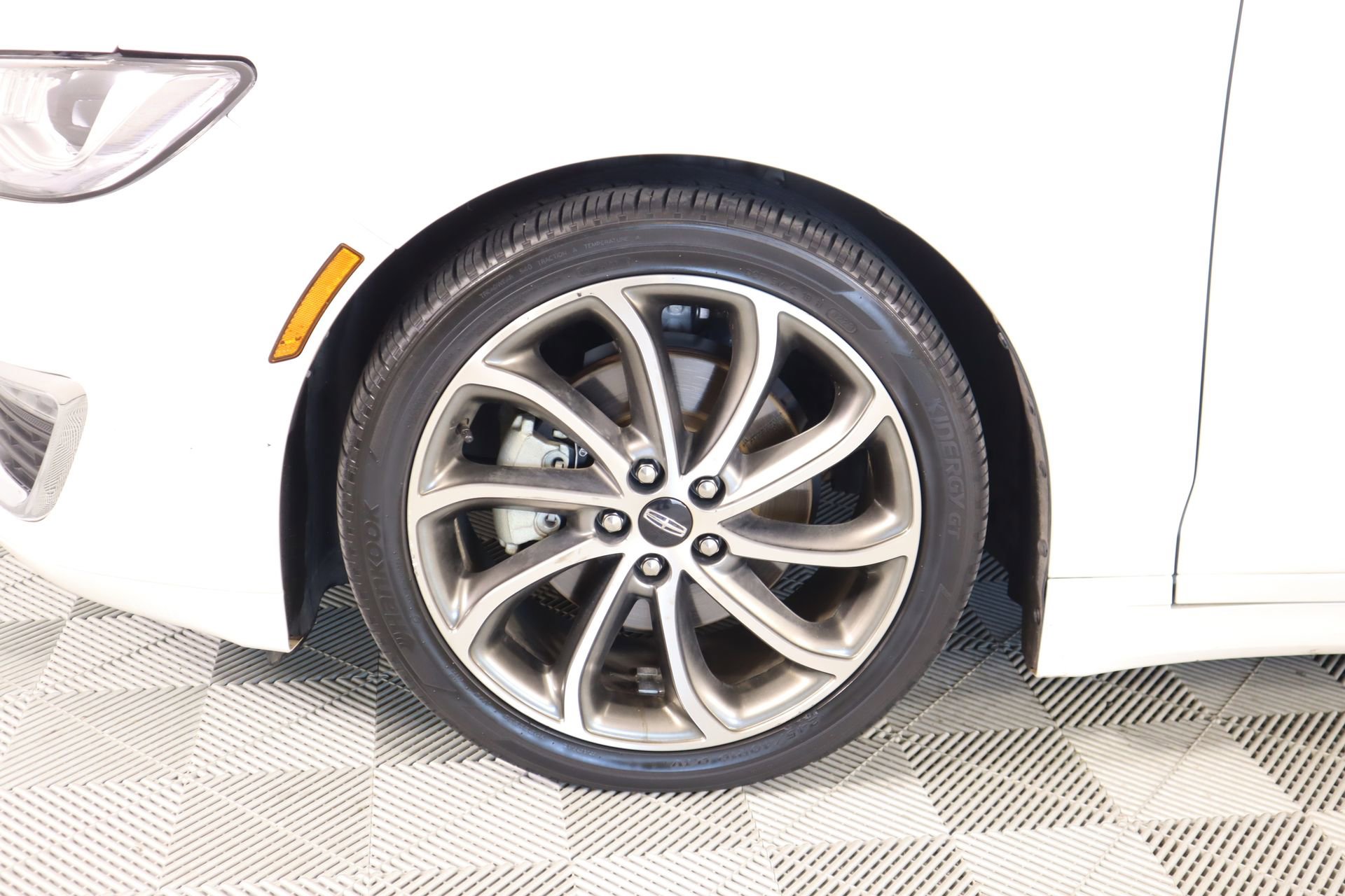 Used 2019 Lincoln MKZ Reserve w/ Reserve Plus Package image 18