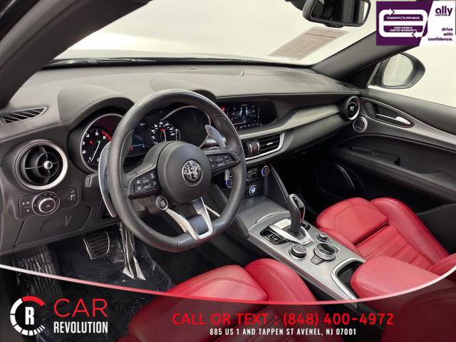Used 2022 Alfa Romeo Stelvio Veloce image 14