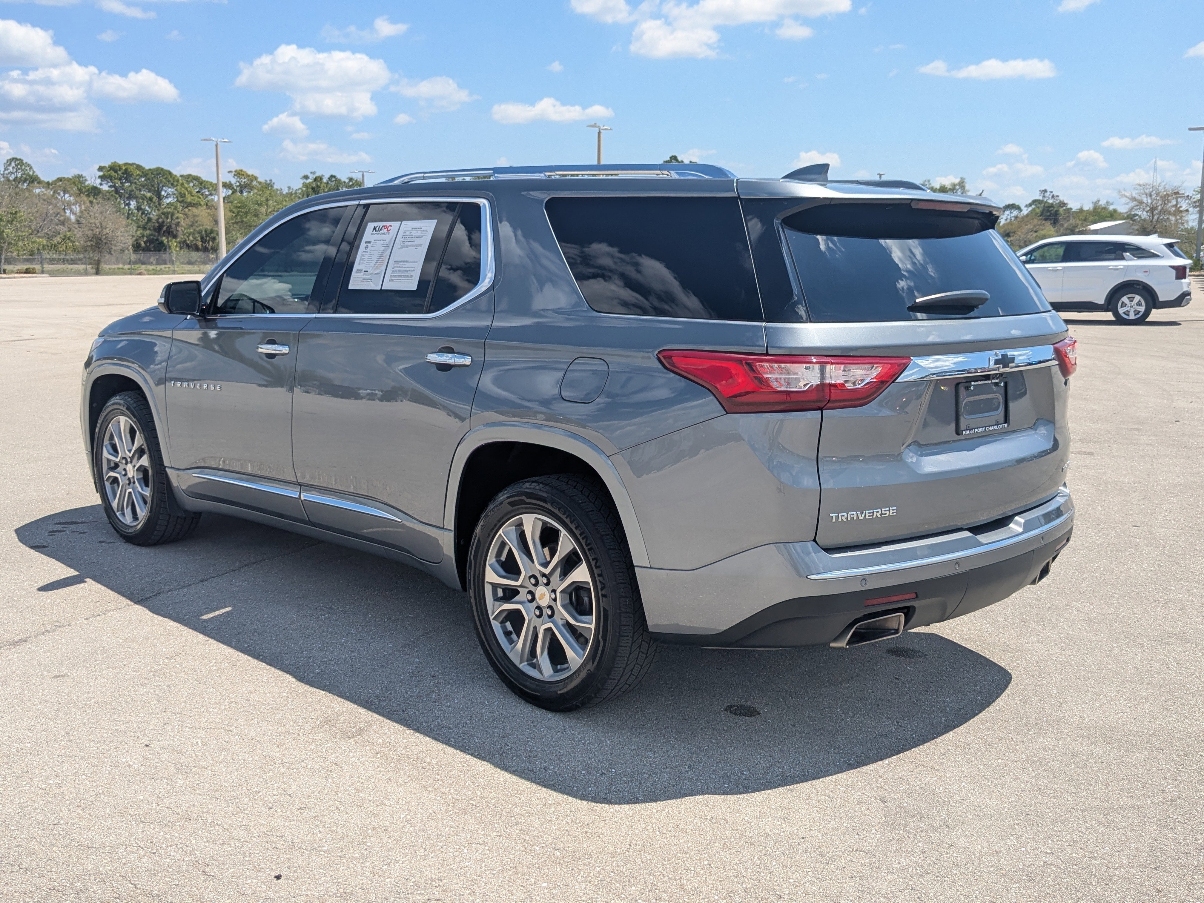 Used 2019 Chevrolet Traverse Premier w/ Driver Confidence II Package image 7