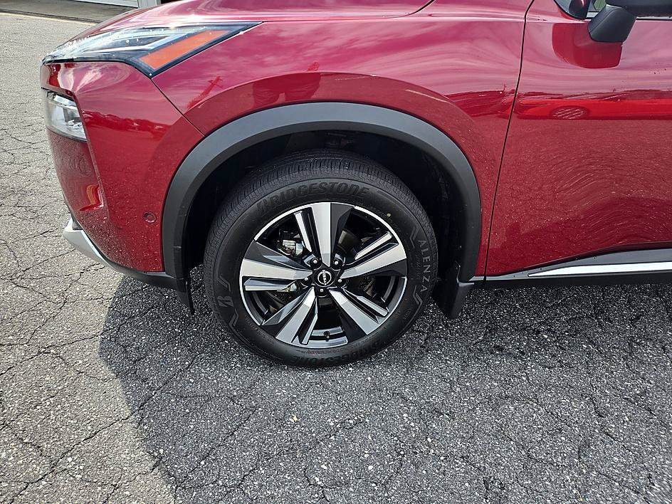 Certified 2023 Nissan Rogue Platinum w/ Platinum Premium Package AWD/4WD image 2