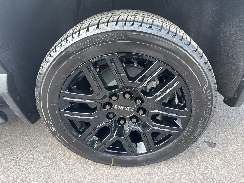 New 2026 GMC Sierra EV Elevation w/ LPO, Elevation Dark Package image 32