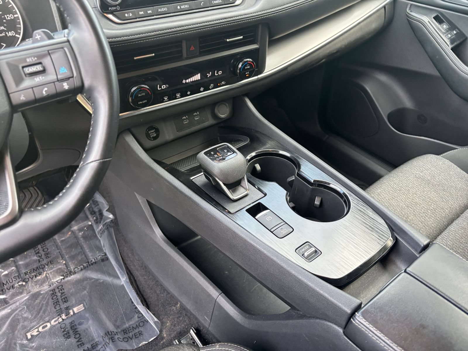 Used 2025 Nissan Rogue SV FWD image 41