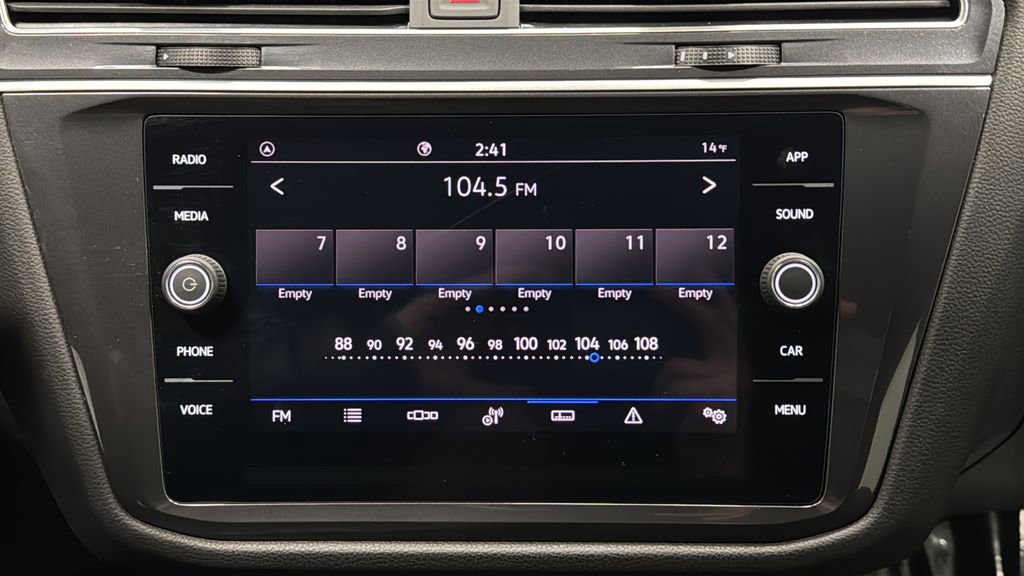 Used 2024 Volkswagen Tiguan S image 24