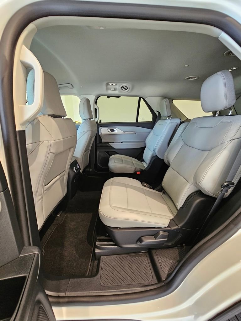 New 2025 Ford Explorer Active w/ Active Comfort Package image 26