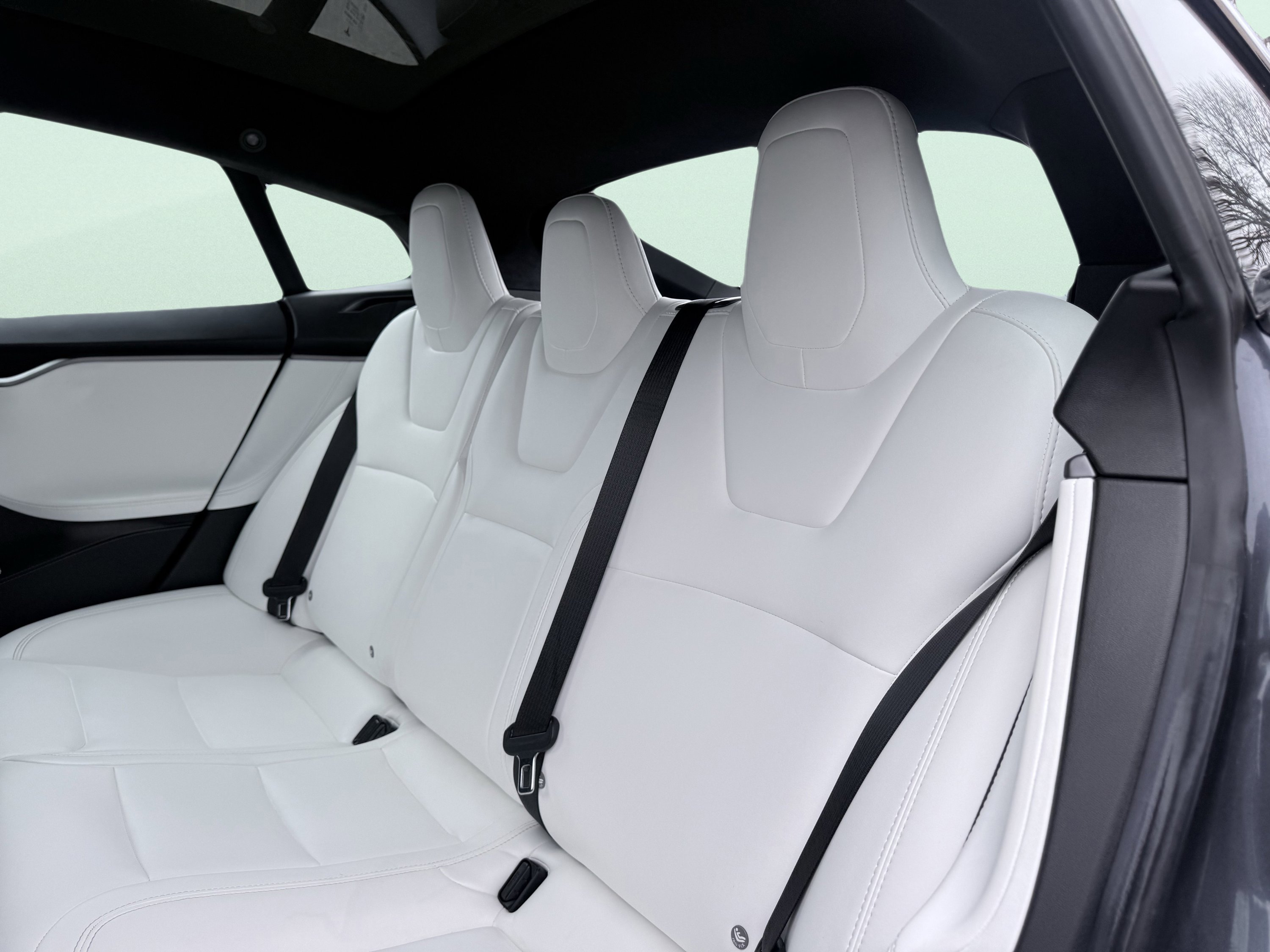 Used 2020 Tesla Model S Long Range Plus image 41