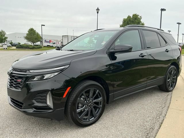 Used 2024 Chevrolet Equinox RS w/ LPO, Floor Liner Package AWD/4WD image 3