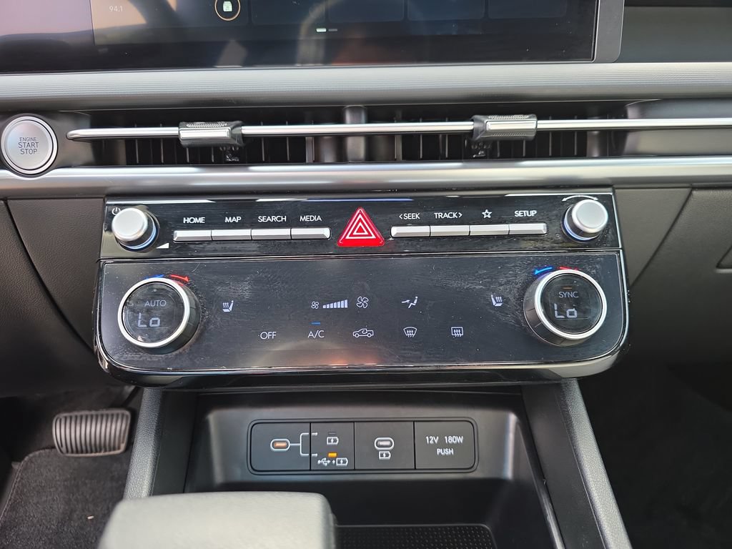 Used 2026 Hyundai Santa Cruz SEL FWD image 25