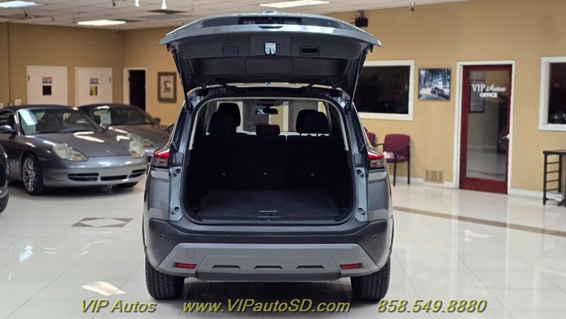 Used 2023 Nissan Rogue SV FWD image 10