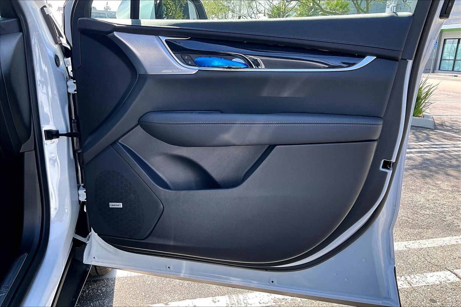 New 2026 Cadillac XT5 Premium Luxury w/ LPO, ONYX Package FWD image 32