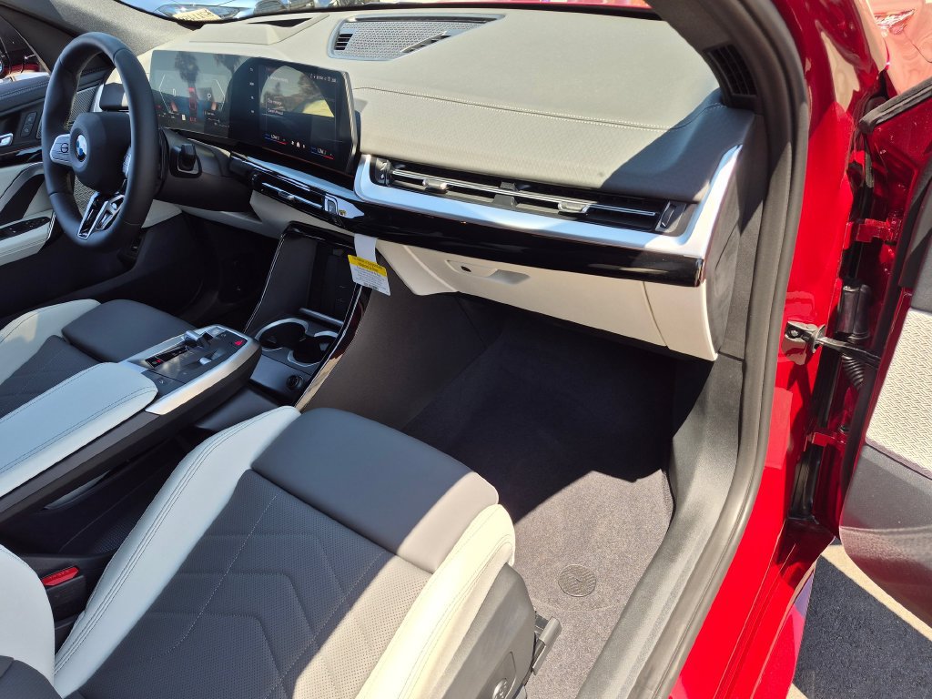 New 2026 BMW X2 xDrive28i w/ Technology Package AWD/4WD image 9