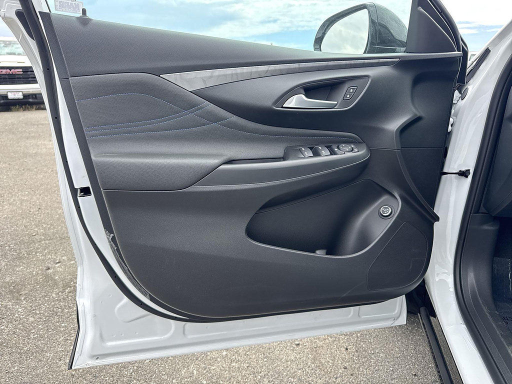 New 2026 Buick Envista Sport Touring w/ Convenience II Package FWD image 18
