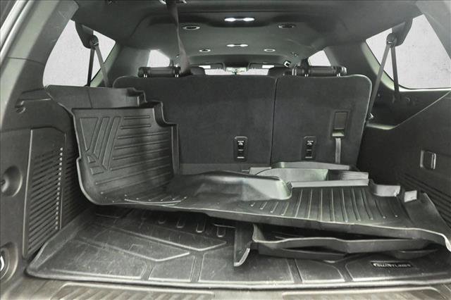Used 2021 Chevrolet Suburban LT RWD image 21