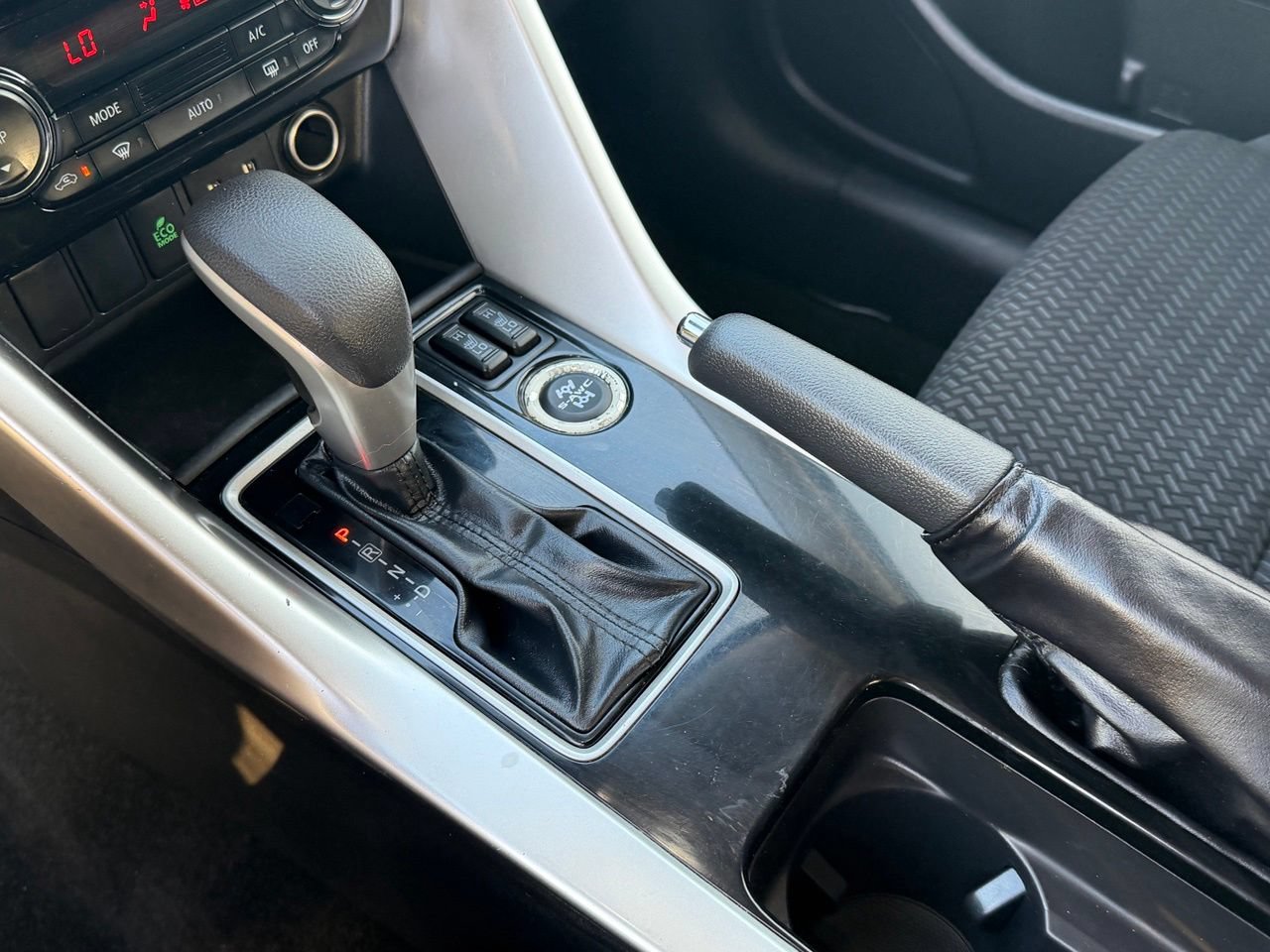Used 2023 Mitsubishi Eclipse Cross LE AWD/4WD image 17