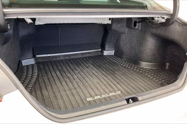 Used 2023 Toyota Camry LE image 28