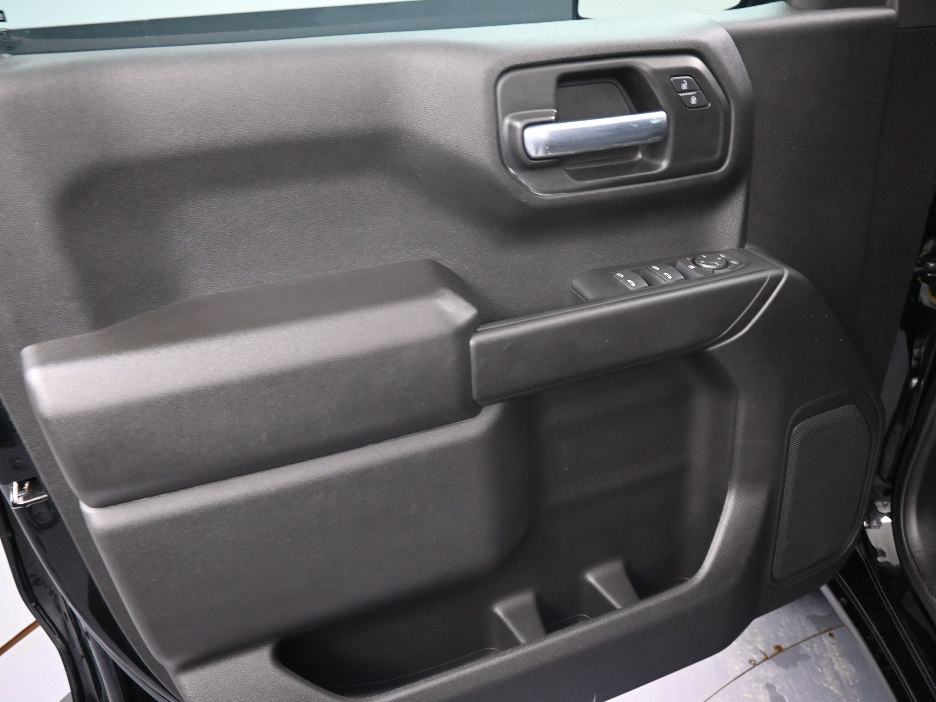 Certified 2025 Chevrolet Silverado 1500 Custom Trail Boss image 13