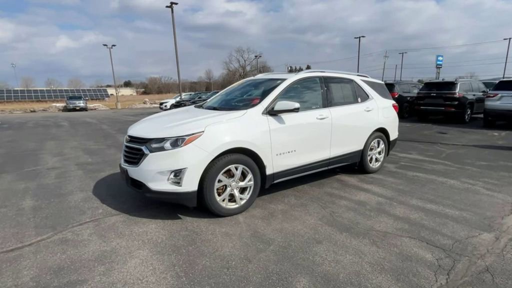 Used 2019 Chevrolet Equinox LT w/ Sun & Navigation Package image 4