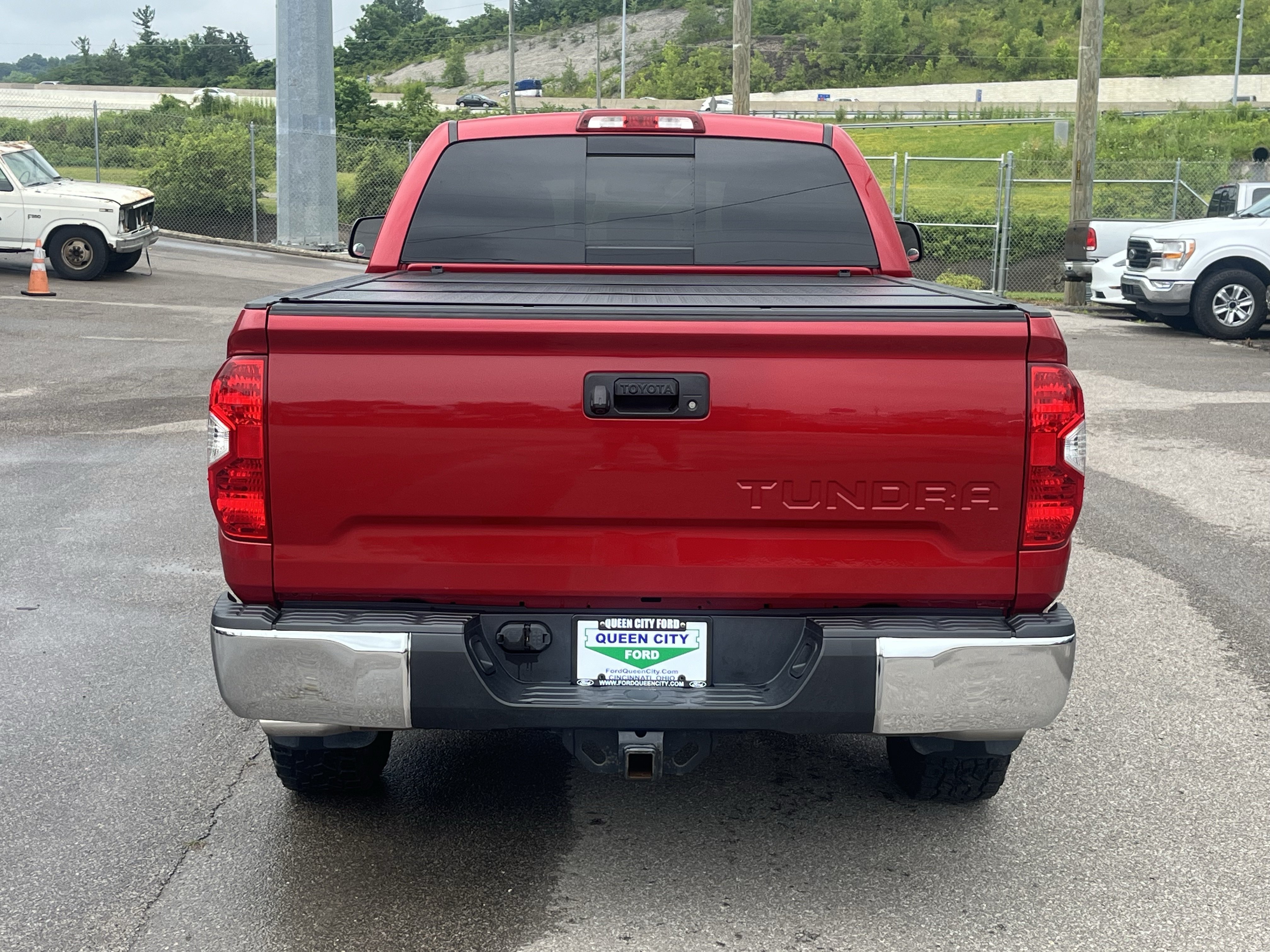 Used 2018 Toyota Tundra SR5 w/ TRD Off Road Package AWD/4WD image 6