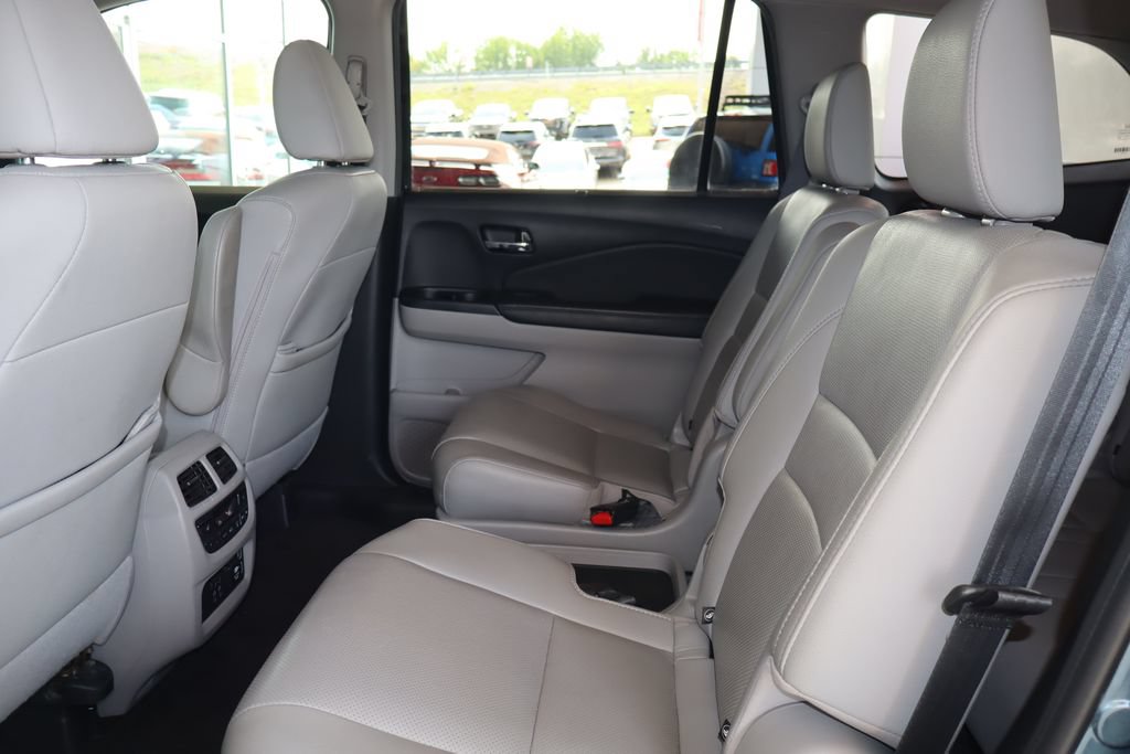 Used 2022 Honda Pilot Elite image 39