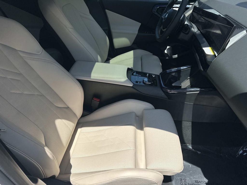 Used 2025 BMW X3 xDrive30i AWD/4WD image 14