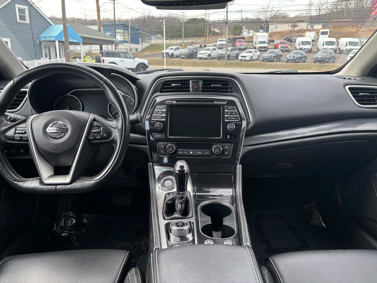 Used 2020 Nissan Maxima Platinum w/ Sport Mat Group FWD image 23