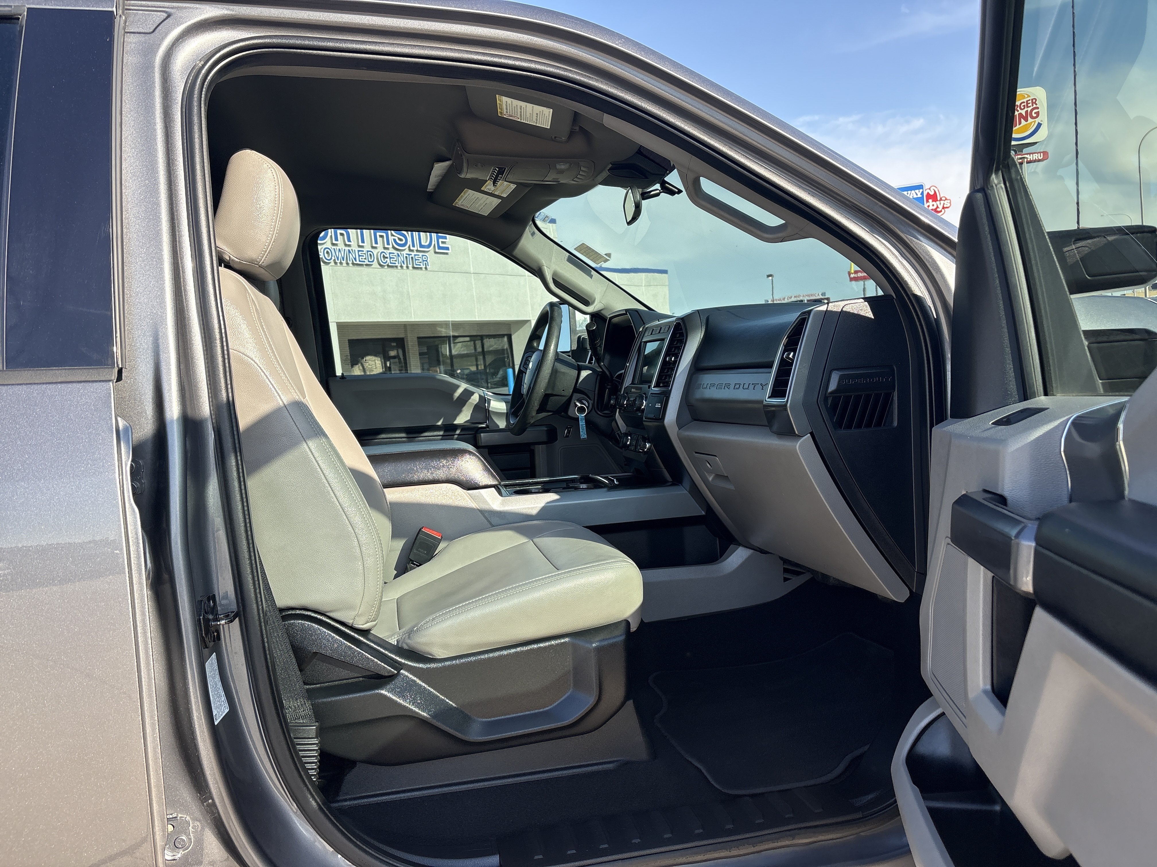 Used 2021 Ford F250 XLT w/ XLT Premium Package AWD/4WD image 10
