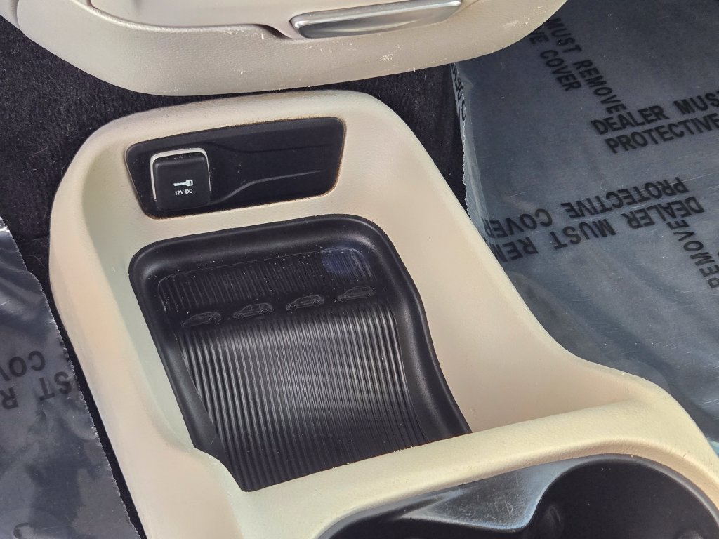 Used 2019 Chrysler Pacifica LX FWD image 36