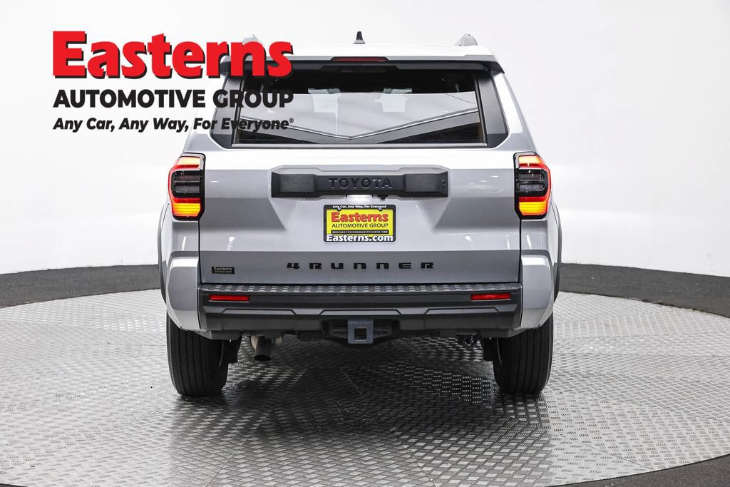 Used 2025 Toyota 4Runner SR5 AWD/4WD image 6