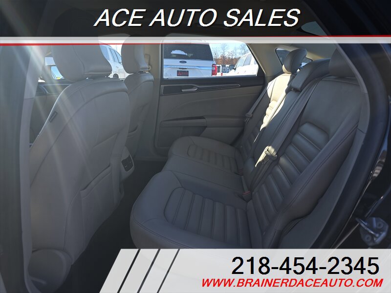 Used 2019 Ford Fusion SEL FWD image 13