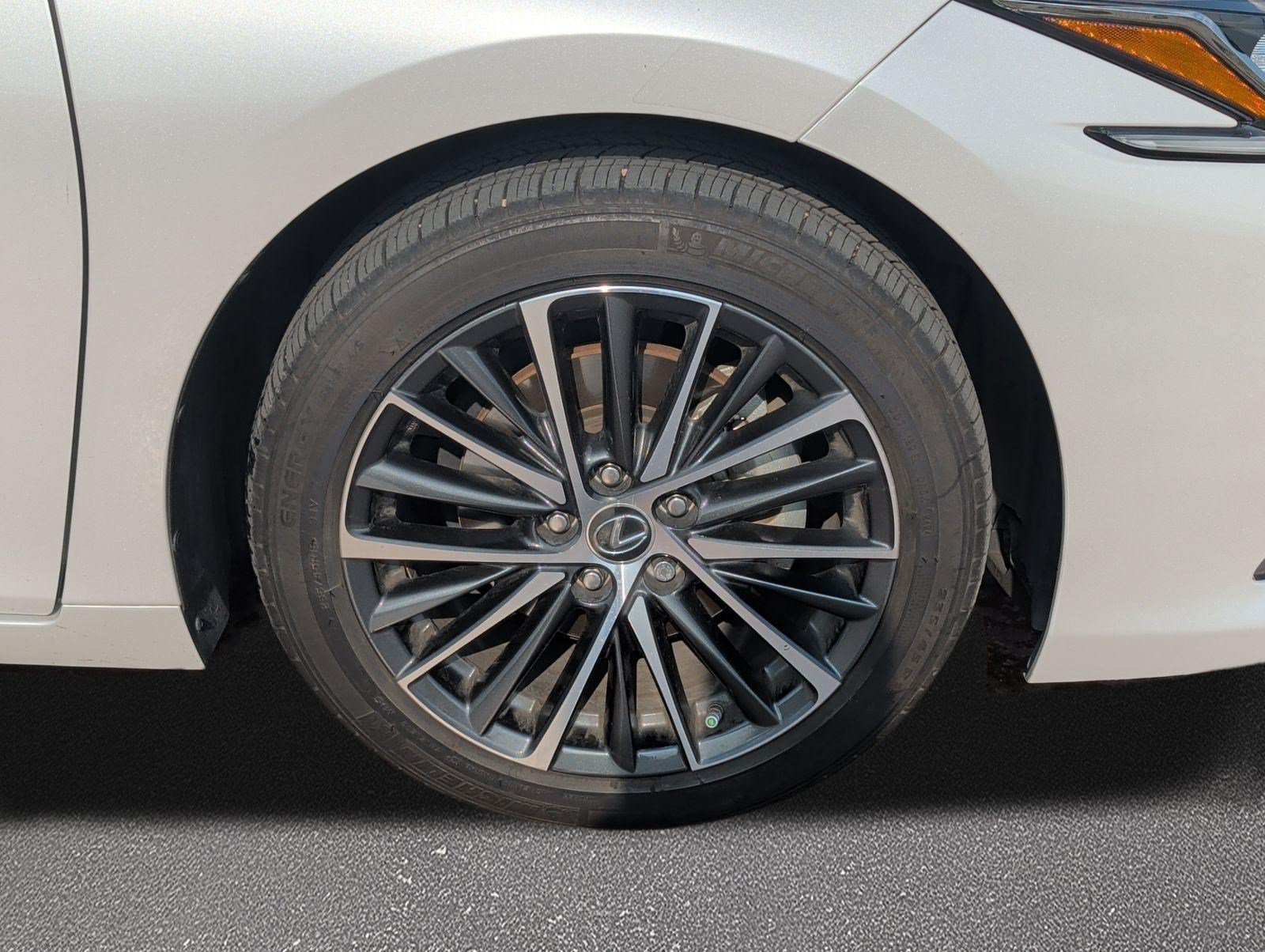 Used 2025 Lexus ES 350 w/ Premium Package FWD image 7