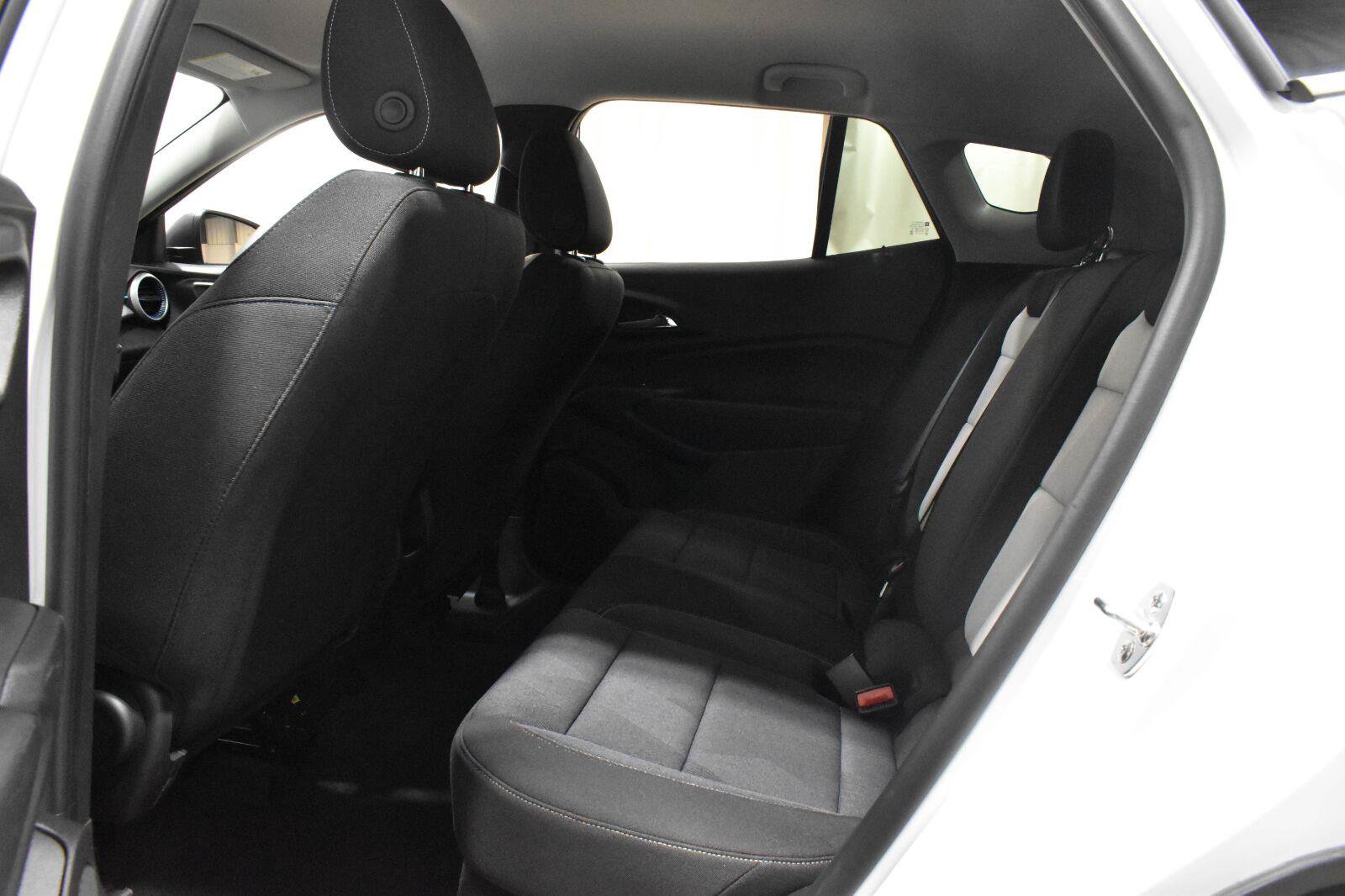 Used 2026 Chevrolet Trax LS w/ Driver Confidence Package FWD image 4