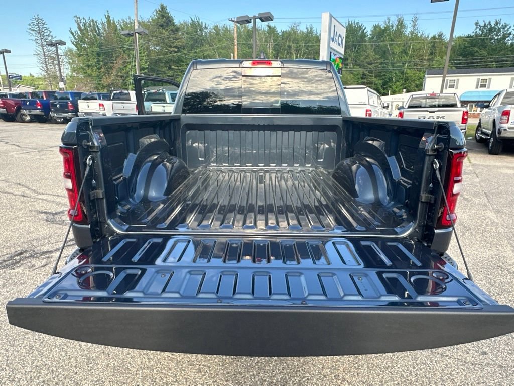 New 2026 RAM 1500 Express AWD/4WD image 29