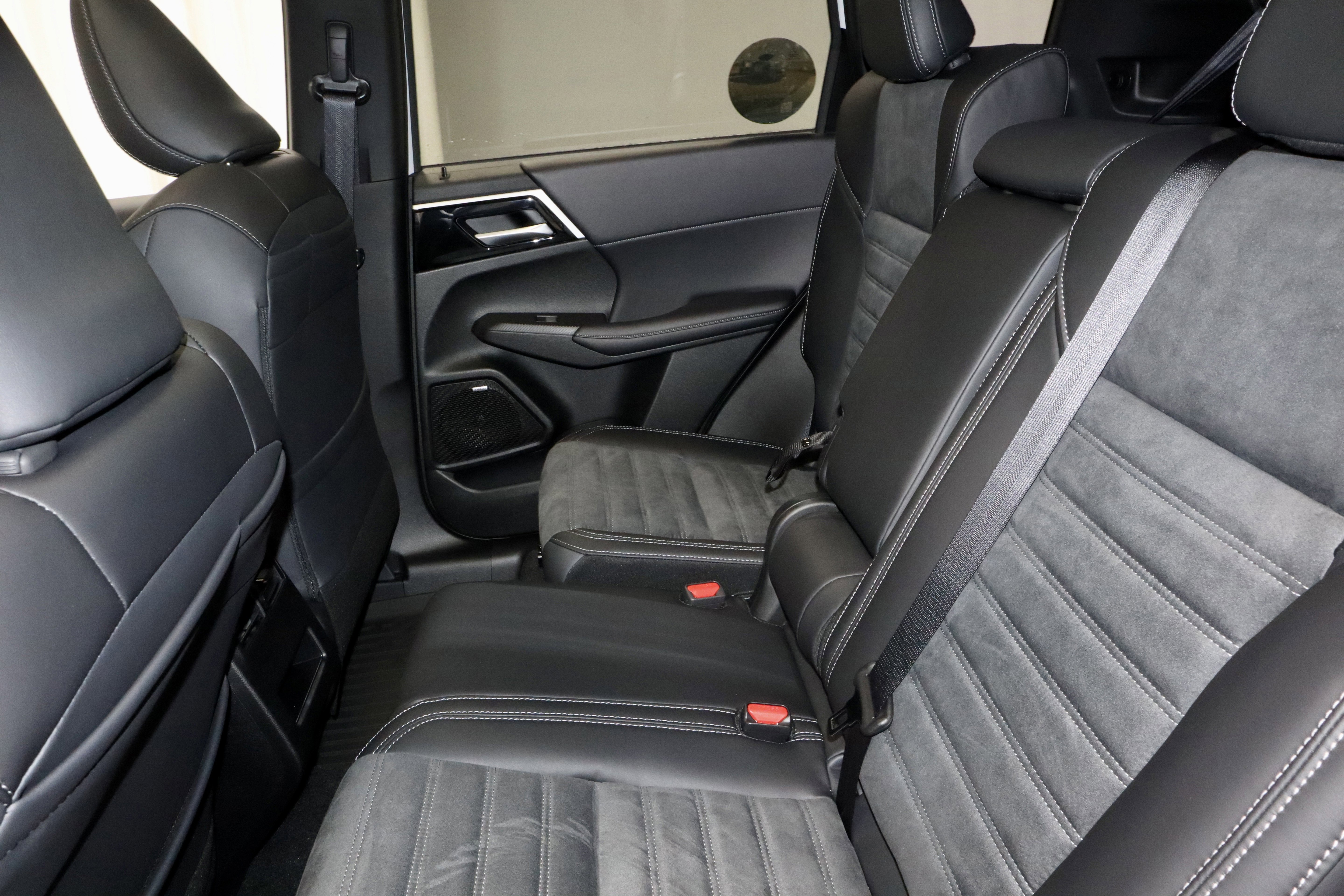 New 2026 Mitsubishi Outlander Trail Edition image 18