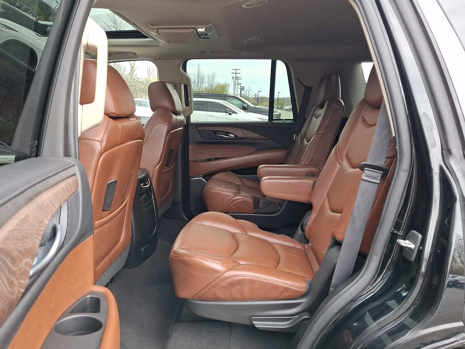 Used 2019 Cadillac Escalade Luxury image 11