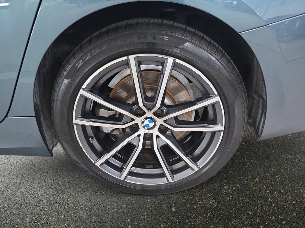 Used 2020 BMW 330i Sedan w/ Convenience Package RWD image 32