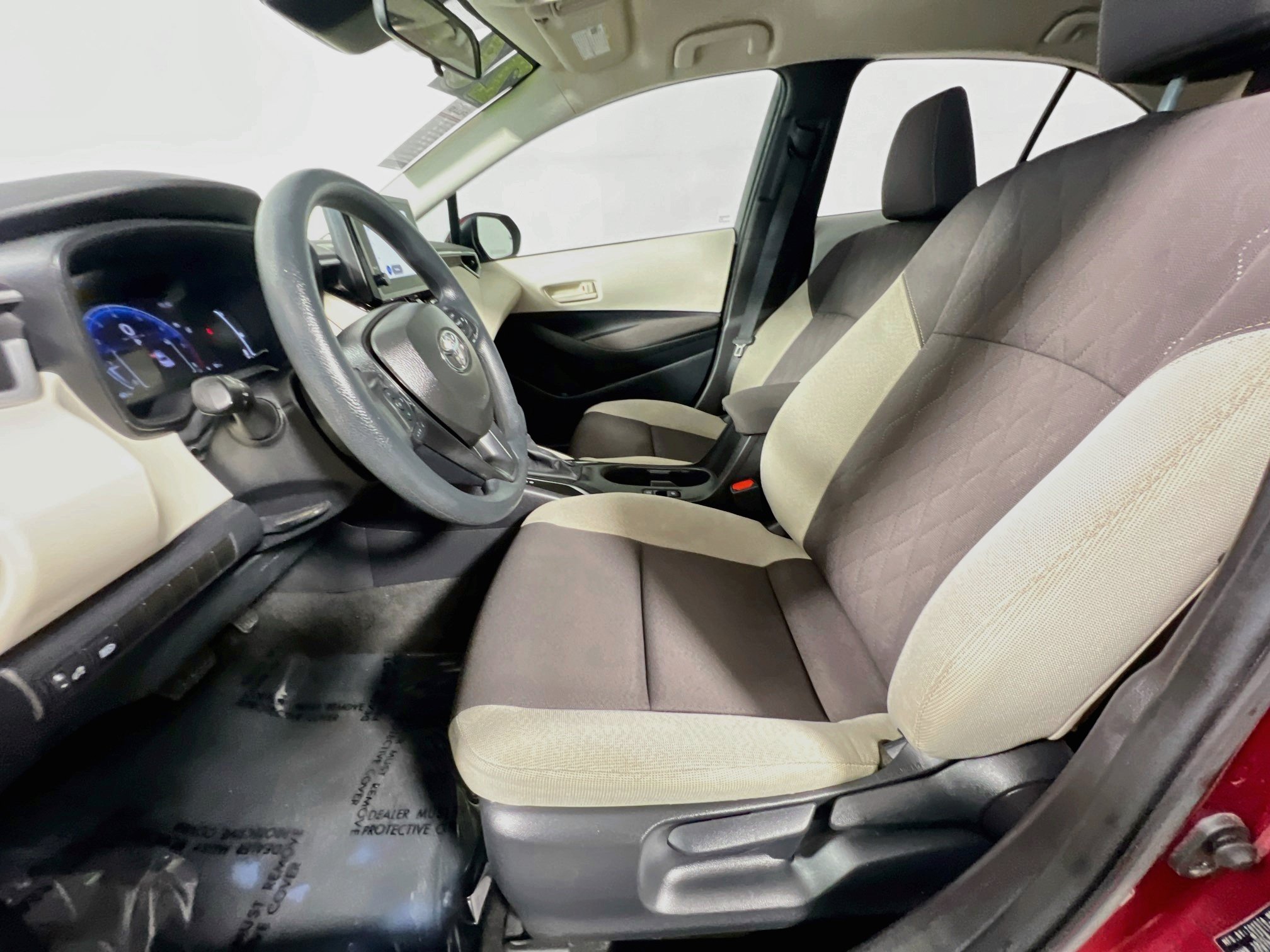 Used 2026 Toyota Corolla LE FWD image 15