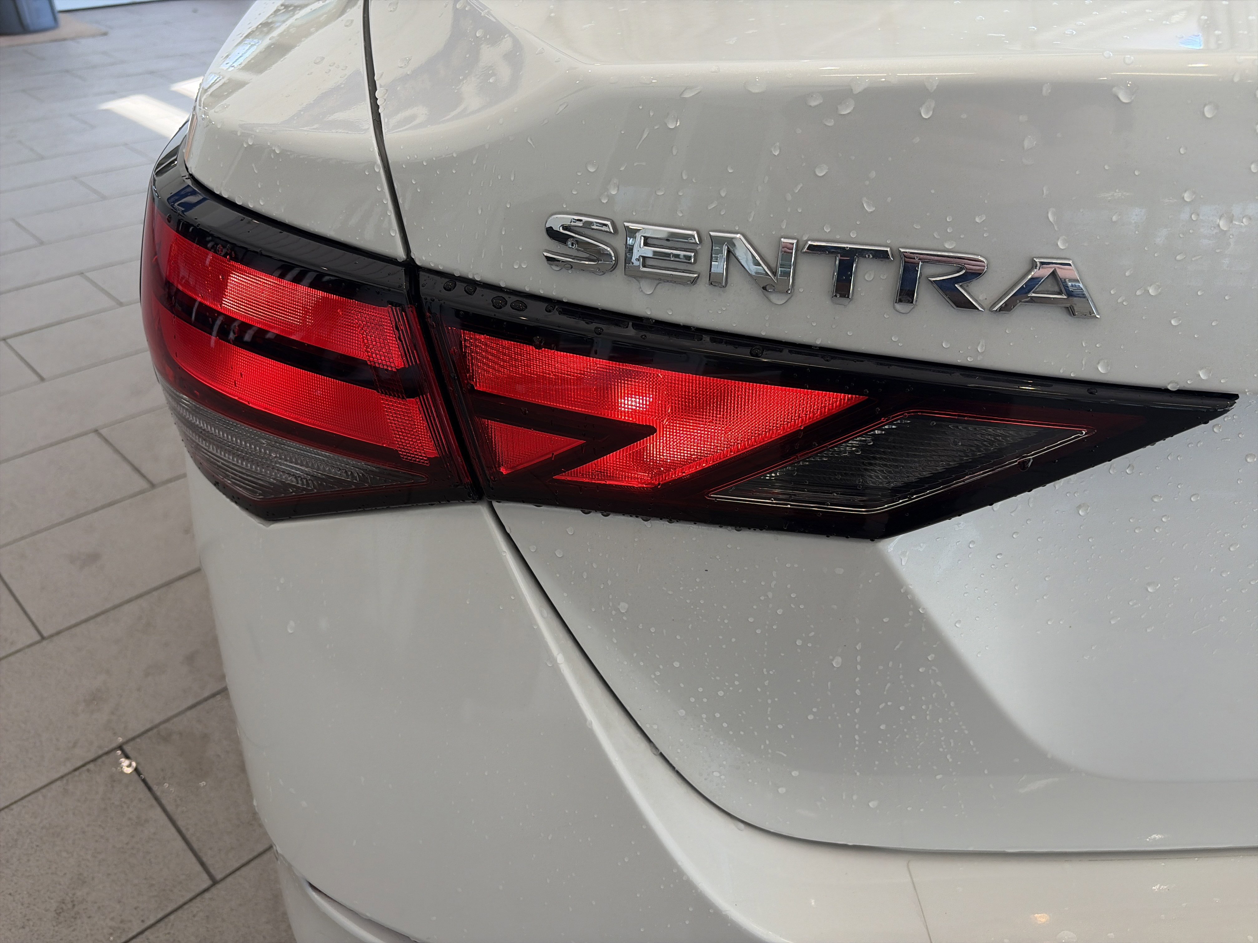 Used 2024 Nissan Sentra SV image 7