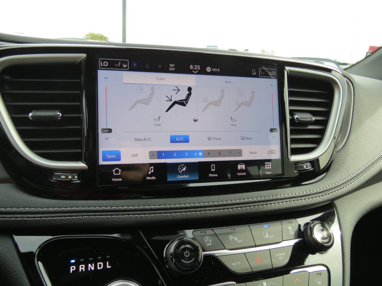 New 2026 Chrysler Pacifica Select image 12
