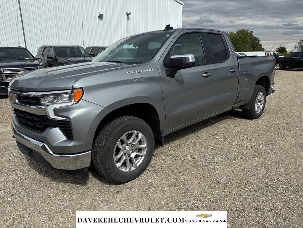 Used 2026 Chevrolet Silverado 1500 LT AWD/4WD image 3