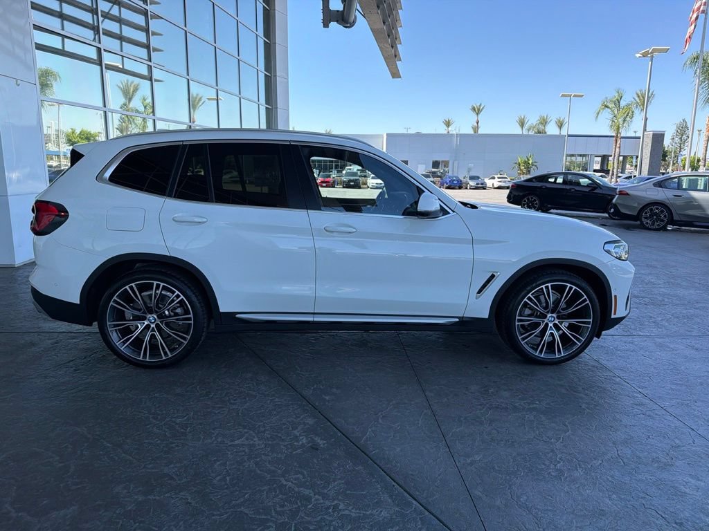 Used 2024 BMW X3 sDrive30i w/ Premium Package w/ZPA RWD image 3