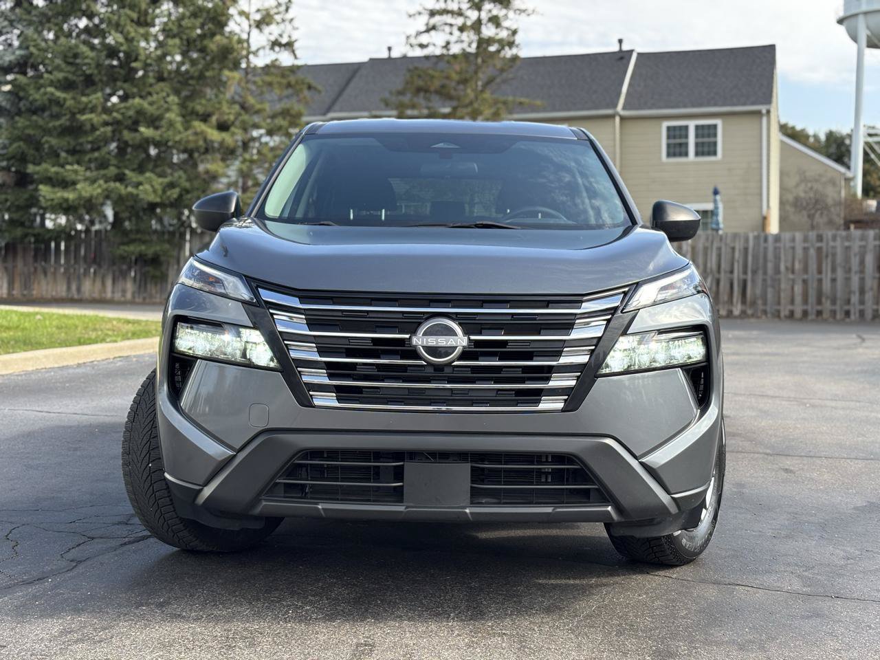 Used 2024 Nissan Rogue S AWD/4WD image 13